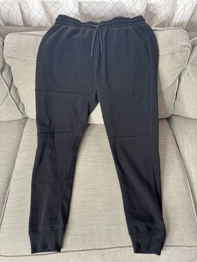 Men's Black Fleece Joggers with Elastic Drawstring Waist